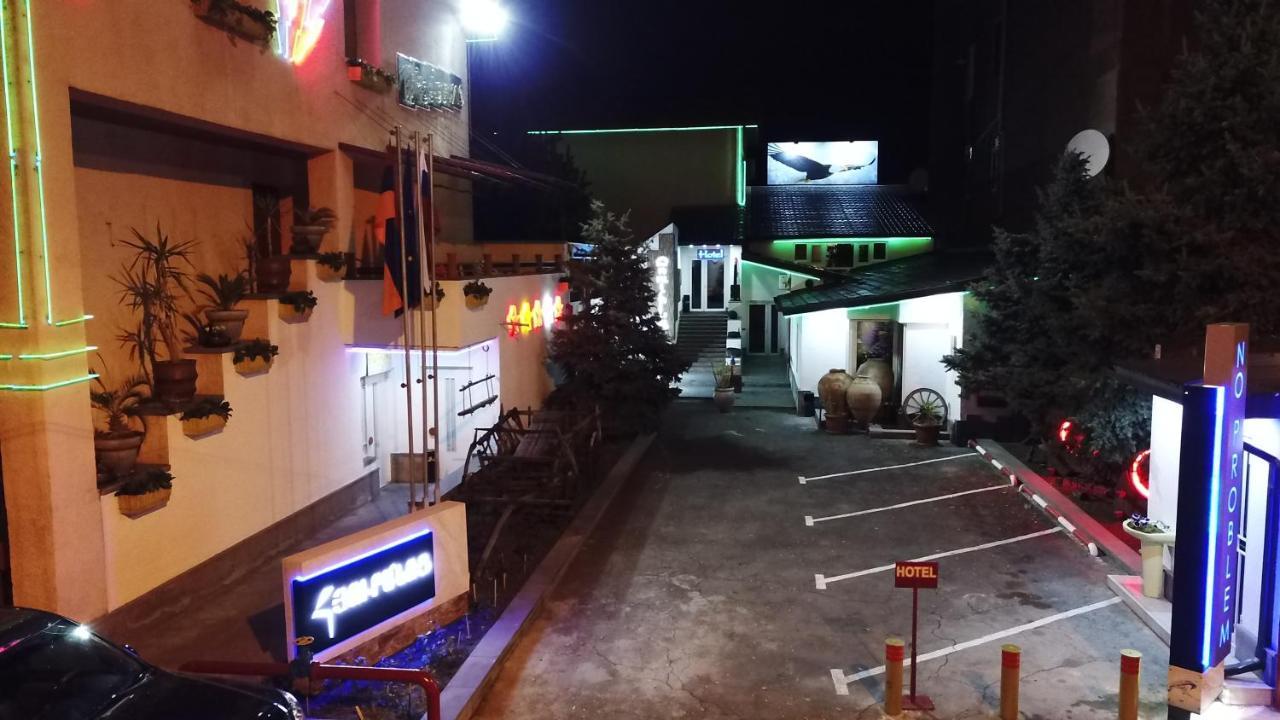 No Problem Hotel Erevan Exterior foto